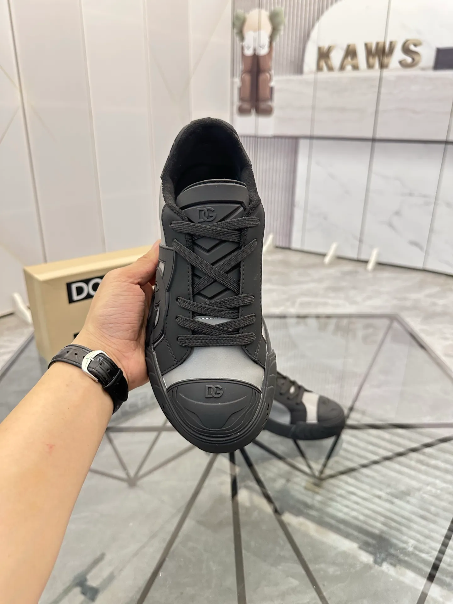 Men's shoes for sale 💰: 💰P500¥ Product trademark: DG* "Dolce & Gabbana*" low-cut casual shoes Regular size: 35-45 (can be customized to 46) Couple style Product material: imported silk leather upper, breathable lining, original outsole. Number: 803